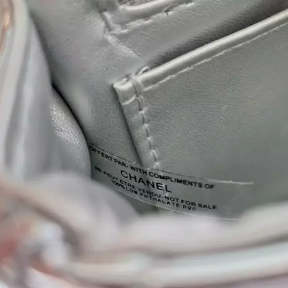 Chanel Makeup Mirror Silver Top Handle Quilted Women's Bag with Gold Hardware - Picture 6 of 6